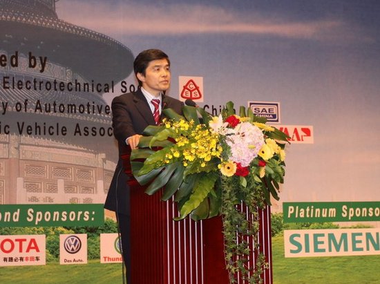 歐陽明高:鋰電池年總產電量將達4G千瓦時