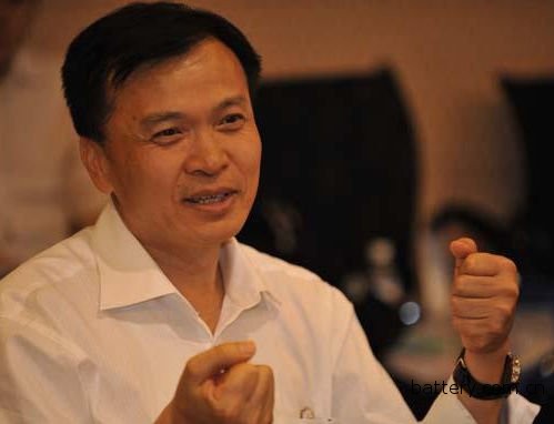 宋?。褐苯影l(fā)展純電動汽車不是科學決策