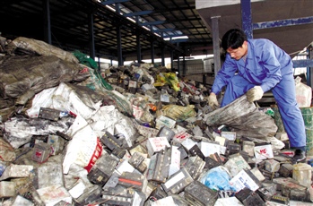 見習記者 岳章 北京報道