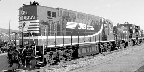 NS999是美國(guó)第一臺(tái)完全由蓄電池提供動(dòng)力的機(jī)車。