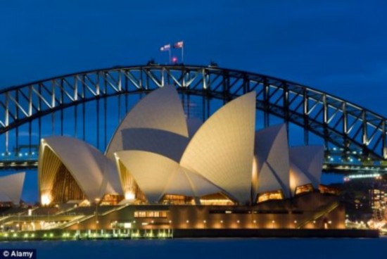 Arup公司是一家跨國(guó)工程公司，參與的建筑項(xiàng)目包括蓬皮杜中心、悉尼歌劇院以及2008年奧運(yùn)會(huì)的很多建筑