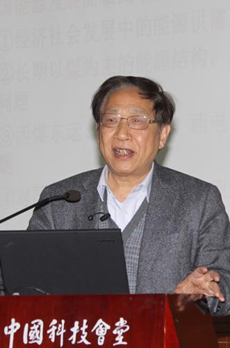 中國工程院院士、中國核工業(yè)集團公司科技委副主任葉奇蓁參加&ldquo;科學(xué)家與媒體面對面&rdquo;活動