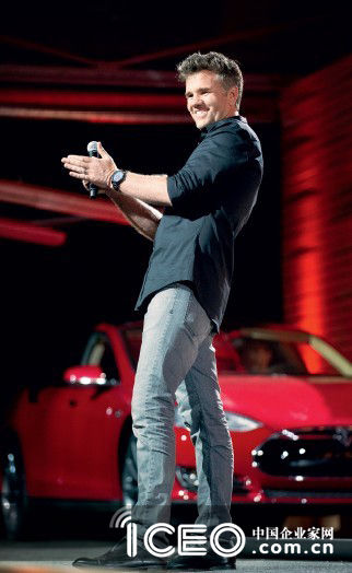 6月20日漢哲森在特斯拉&ldquo;電池更換技術(shù)&rdquo;展示會(huì)上擔(dān)任主持