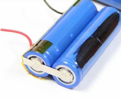 圖1:移動(dòng)電源中鋰電池