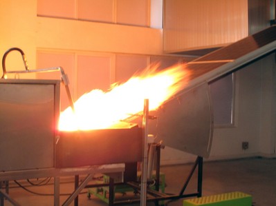 海潤光伏晶硅組件在TUV SUD實(shí)驗(yàn)室進(jìn)行防火性能測(cè)試